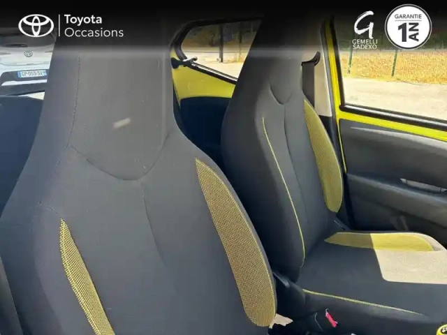 Toyota Aygo 1.0 vvt-i 69ch x-cite 3 jaune fizz 5p — photo 6