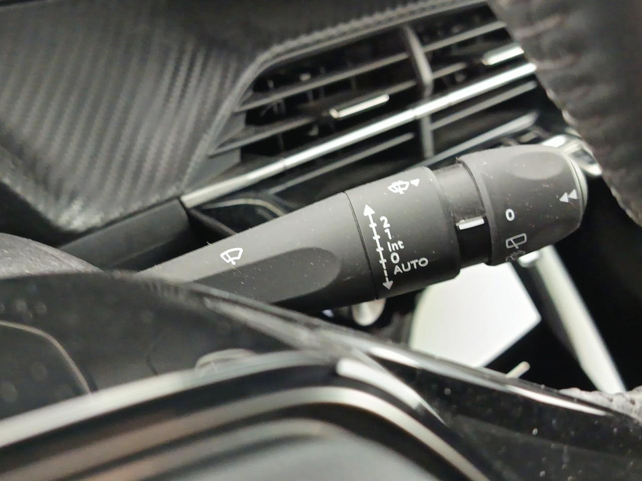 Peugeot 2008 puretech 100 s&s bvm6 allure — photo 23
