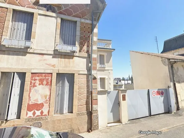 GARAGE 24 RUE RAYNAL