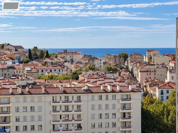 Toulon Mourillon Magnifique T3 vue mer avec cellier et possi