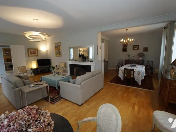 Maison 7 pièces 229 m²