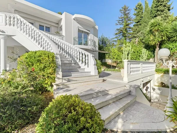 Nice Nord - Collines Saint-Sylvestre - Villa contemporaine 240m2 - jardin