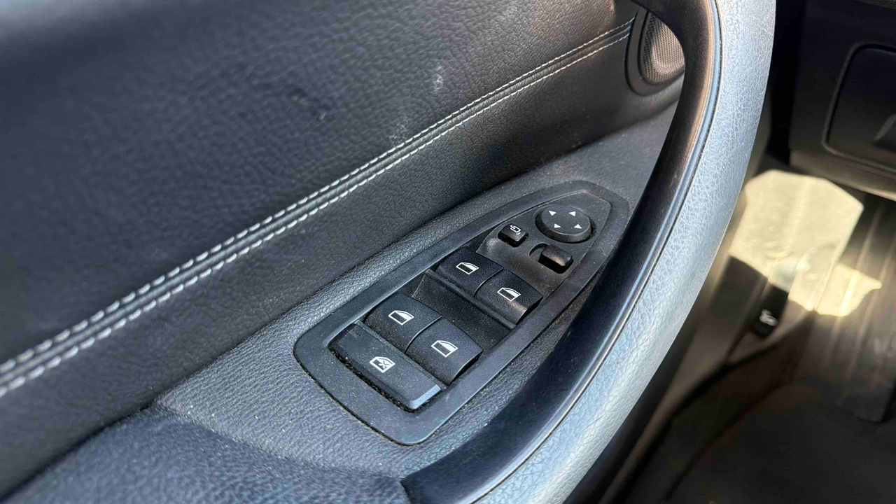 BMW X1 sDrive 18i 140 ch DKG7 — photo 25