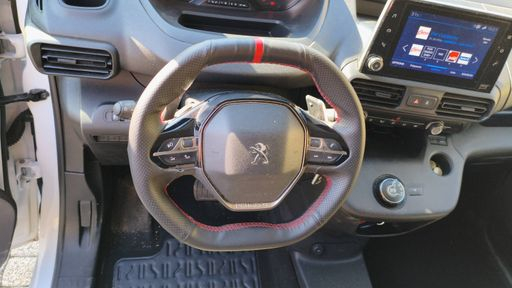 Peugeot Partner vu 1.5 BlueHDi 130 EAT8 - Asphalt – 2022 – 59823 km – Diesel – Boîte Automatique — photo 26