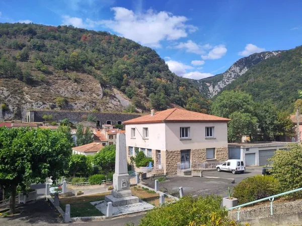 Maison 8 pièces 200 m²