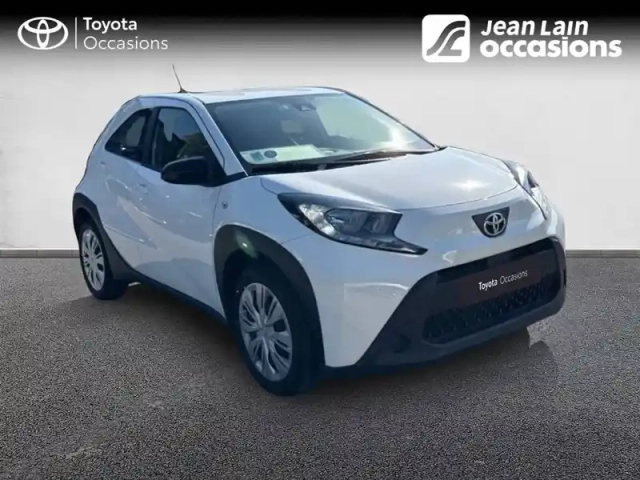 Toyota Aygo X 1.0 vvt-i 72 — photo 3