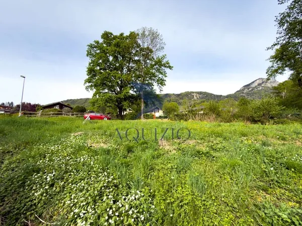 Terrain constructible 974 m2 Secteur recherché du coteau d