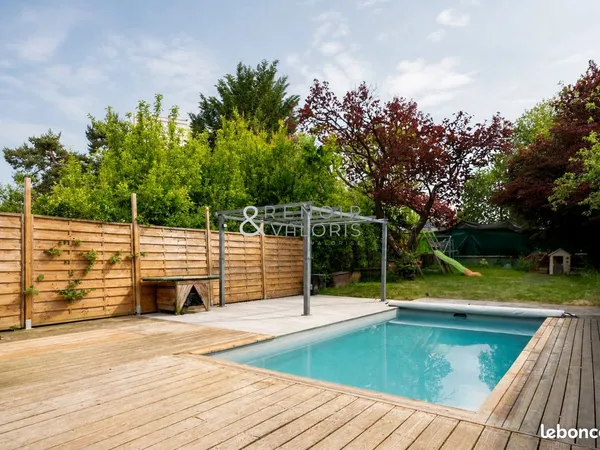 Maison 6 pièces 182 m²