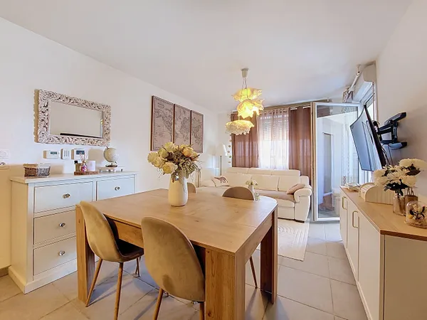 A VENDRE - Quartier Saint Martin du Touch - Appartement T2 de 43m² avec une place de parking et une 