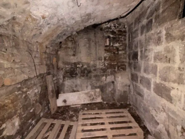 Cave Lyon 2