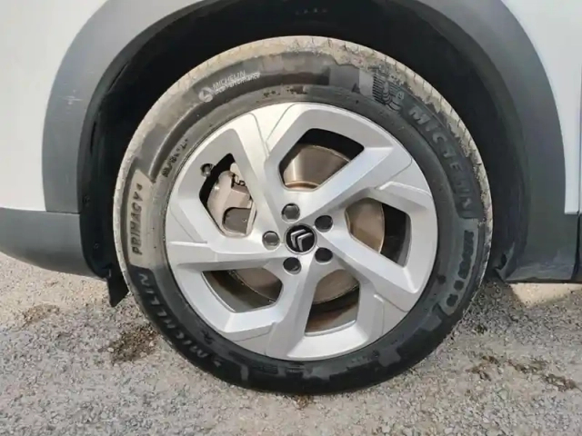 Citroën C5 Aircross hybride rechargeable 225 e-eat8 plus — photo 15