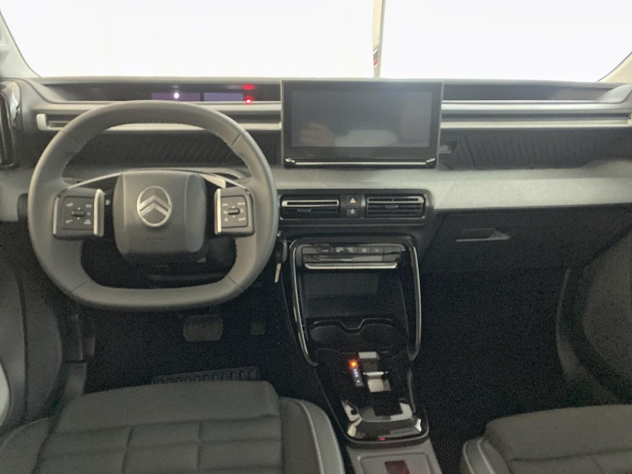 Citroën C3 Aircross hybride 145 ch aut max — photo 8