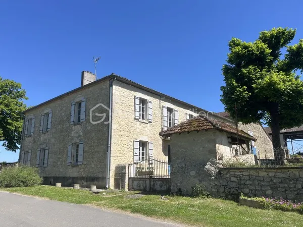Maison 9 pièces 275 m²