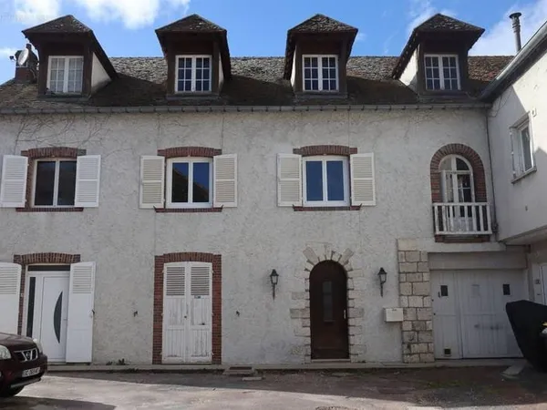 Maison 4 pièces 250 m²
