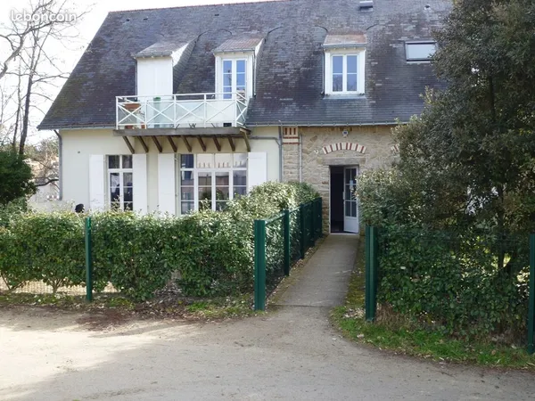 La BAULE, loue T2 meublé 42 m2 proche mer, gare et commerces