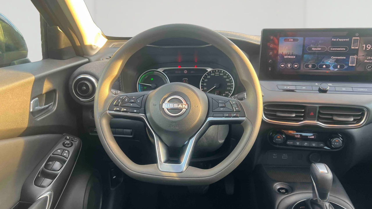 Nissan Juke HYBRID 143 — photo 10