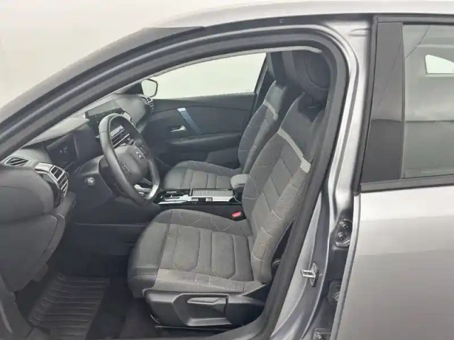 Citroën C4 e- 136 ch automatique — photo 11