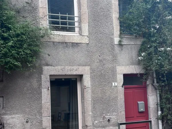 2 Chambres dans maison de trois chambres