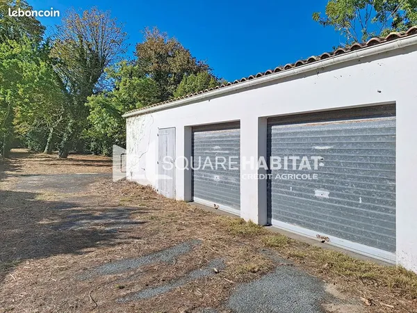 Parking/box 2 pièces 70 m²