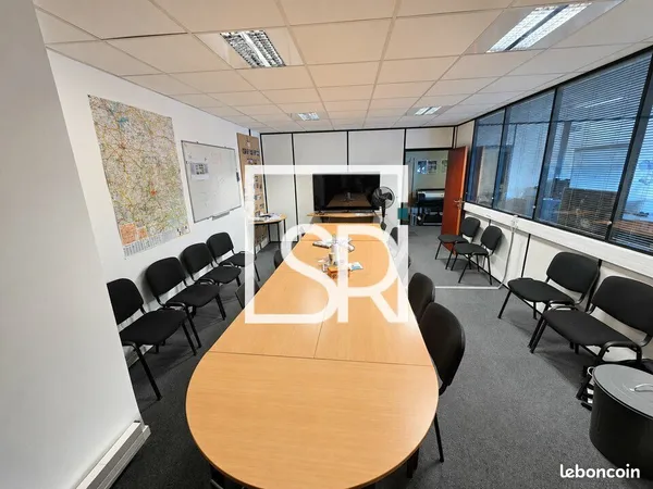 Bureaux 218 m² COURNON-D'AUVERGNE