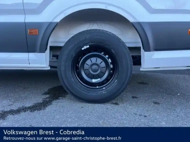 Volkswagen Crafter fg 30 l3h3 2.0 tdi 140ch business traction — photo 13