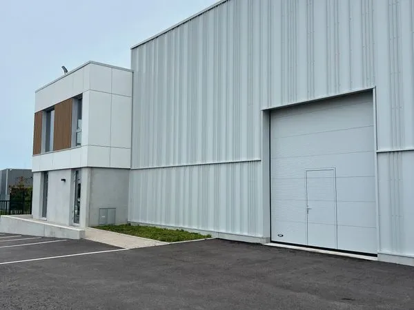 À LOUER - LOCAL D'ACTIVITÉ NEUF 521 m² - VERTON / BERCK - ACCÈS A16