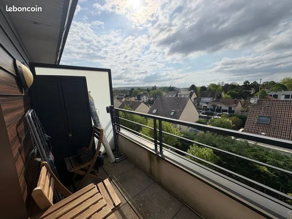 Ermont - T2 dernier étage avec terrasse et parking double