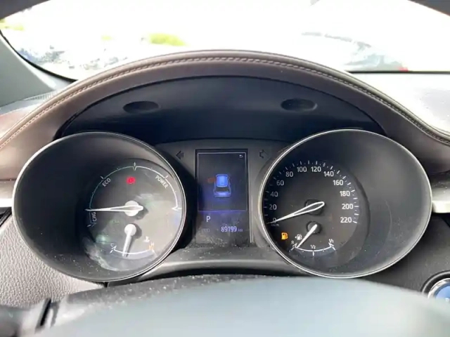 Toyota C-Hr pro hybride 122h — photo 13