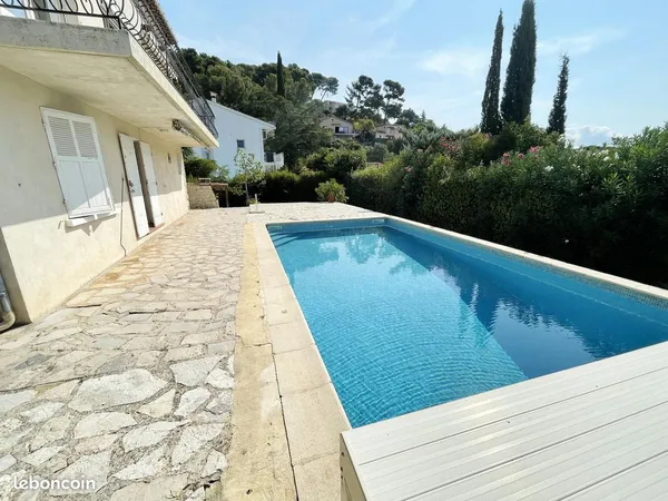 Vente | Villa | 5p | 4ch | 136 m² | Toulon | Expo Sud-Est | Terrasse · Balcon · Jardin · Piscine