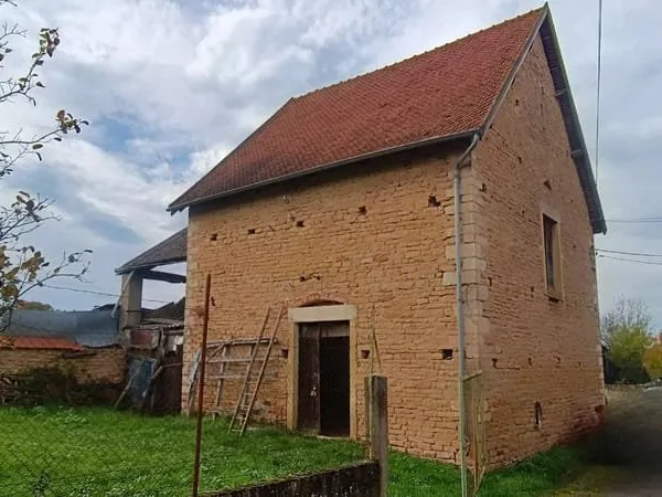 Nanton (71) - Maison en pierres 140m² avec terrain