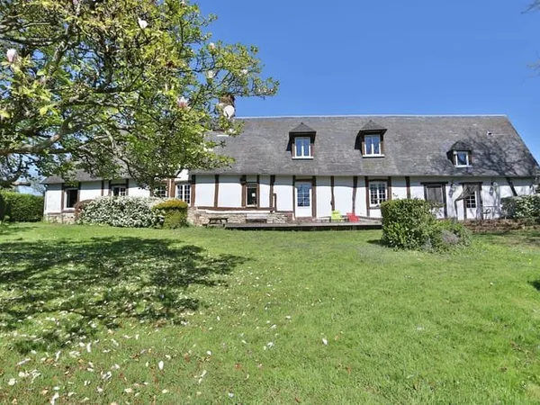 Maison 7 pièces 238 m²