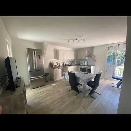 Spacieux appartement avec balcon