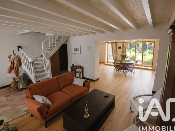 Maison 7 pièces 206 m²