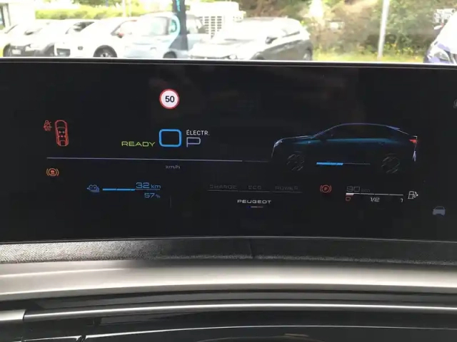 Peugeot 3008 plug-in hybrid 195 e-dcs7 — photo 18