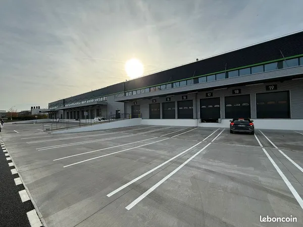 ENTREPOT - LOGISTIQUE 2010 m² AULNAY-SOUS-BOIS