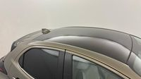 Toyota Yaris 116h Iconic 5p — photo 22