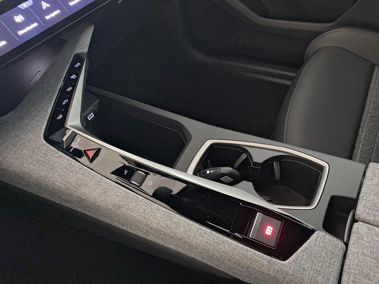 Peugeot 3008 hybrid 145 e-dcs6 allure — photo 18