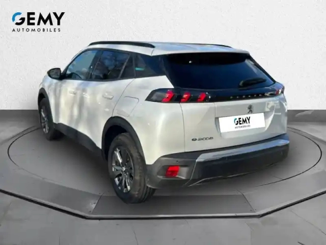 Peugeot 2008 electrique 136 ch — photo 7