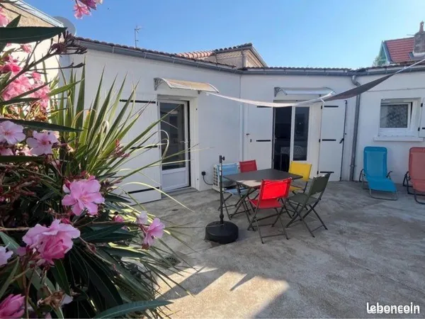 Maisonnette T2 proche de la plage Meublée