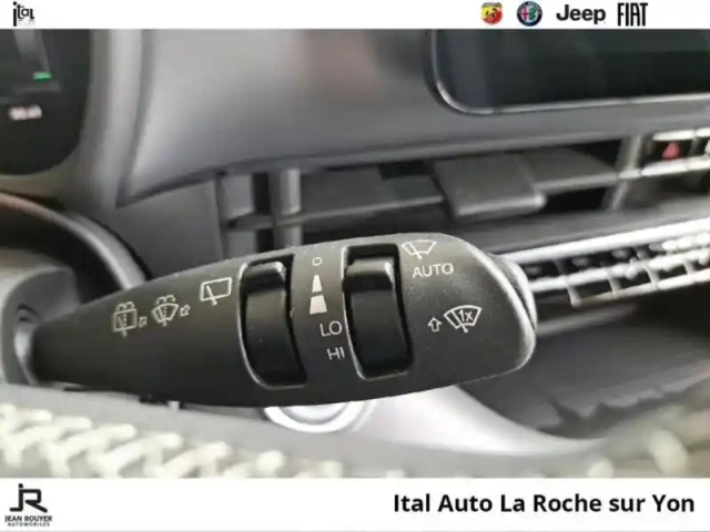 Abarth 500 e 155ch 42kwh  4cv (prime cee de 3600? déduit) — photo 14