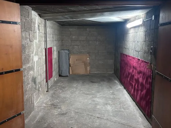 Box parking individuel fermé à Fresnes