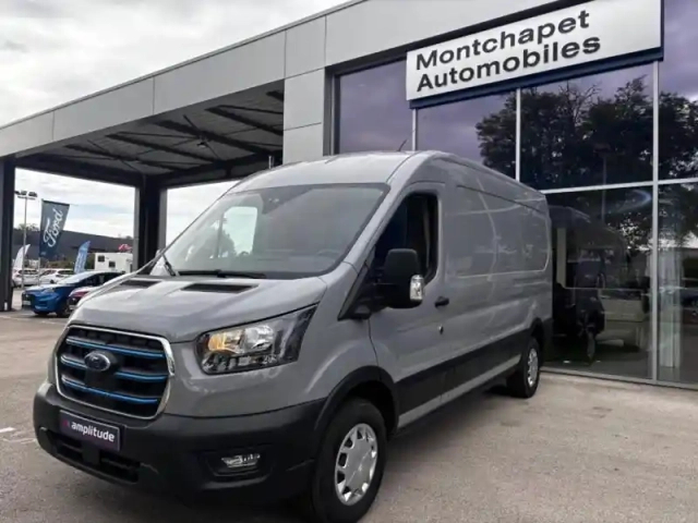 Ford Transit 2t fg pe 350 l3h2 135 kw batterie 75/68 kwh trend business