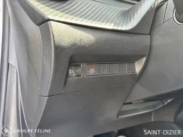Peugeot 208 1.2 puretech 75ch s&amp;s active — photo 12