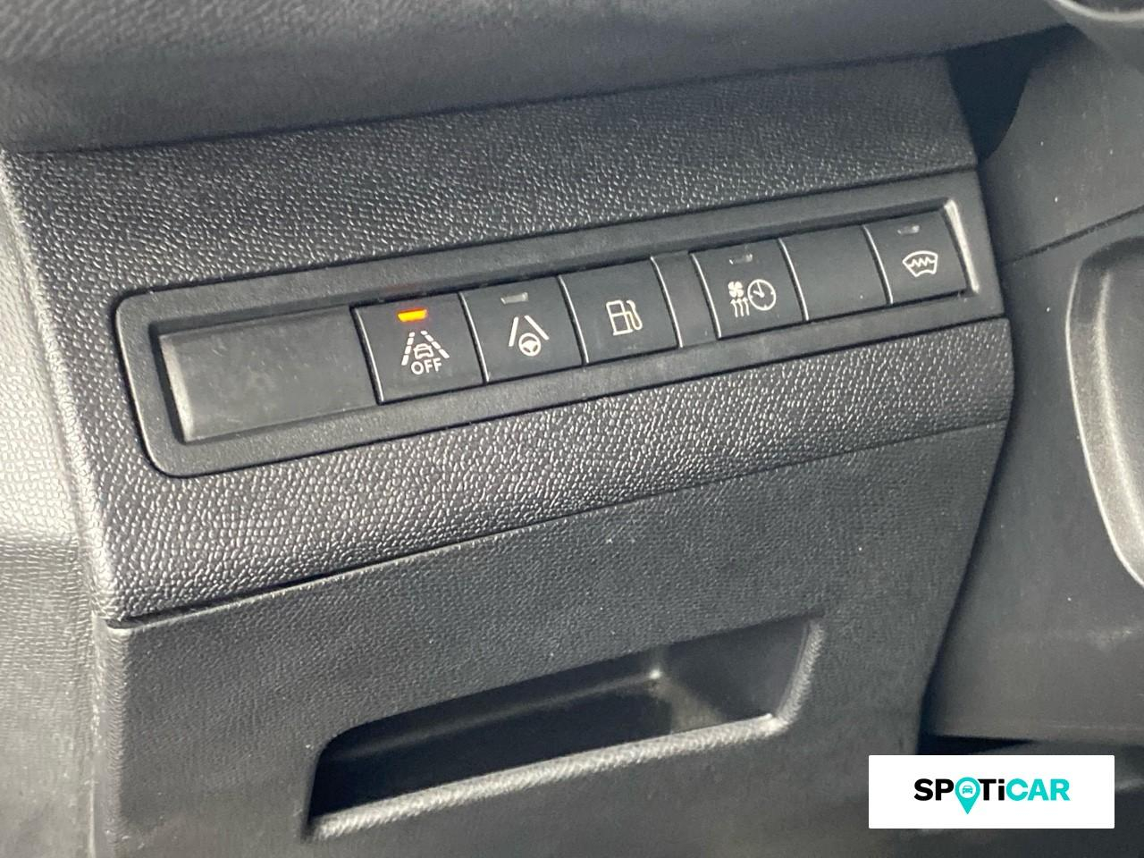 Peugeot 3008 hybrid4 300ch gt e-eat8 — photo 18