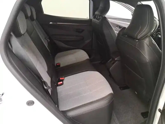 Renault Megane e-tech ev60 220 ch super charge — photo 22