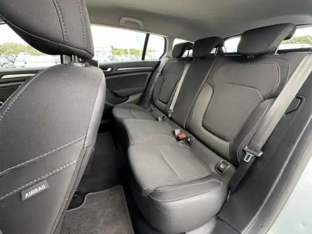 Renault Megane iv evolution blue dci 115 — photo 13