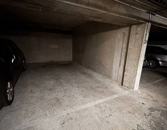 Garage/Parking