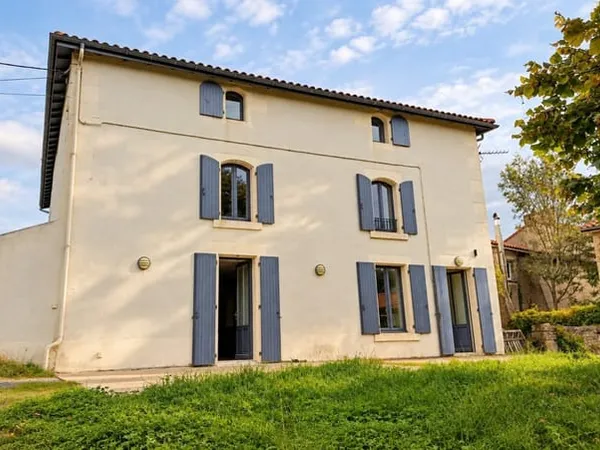 En Exclusivité CAPIFRANCE: à vendre Charme de l'ancien et douceur de vivre à SAIVRES(79)