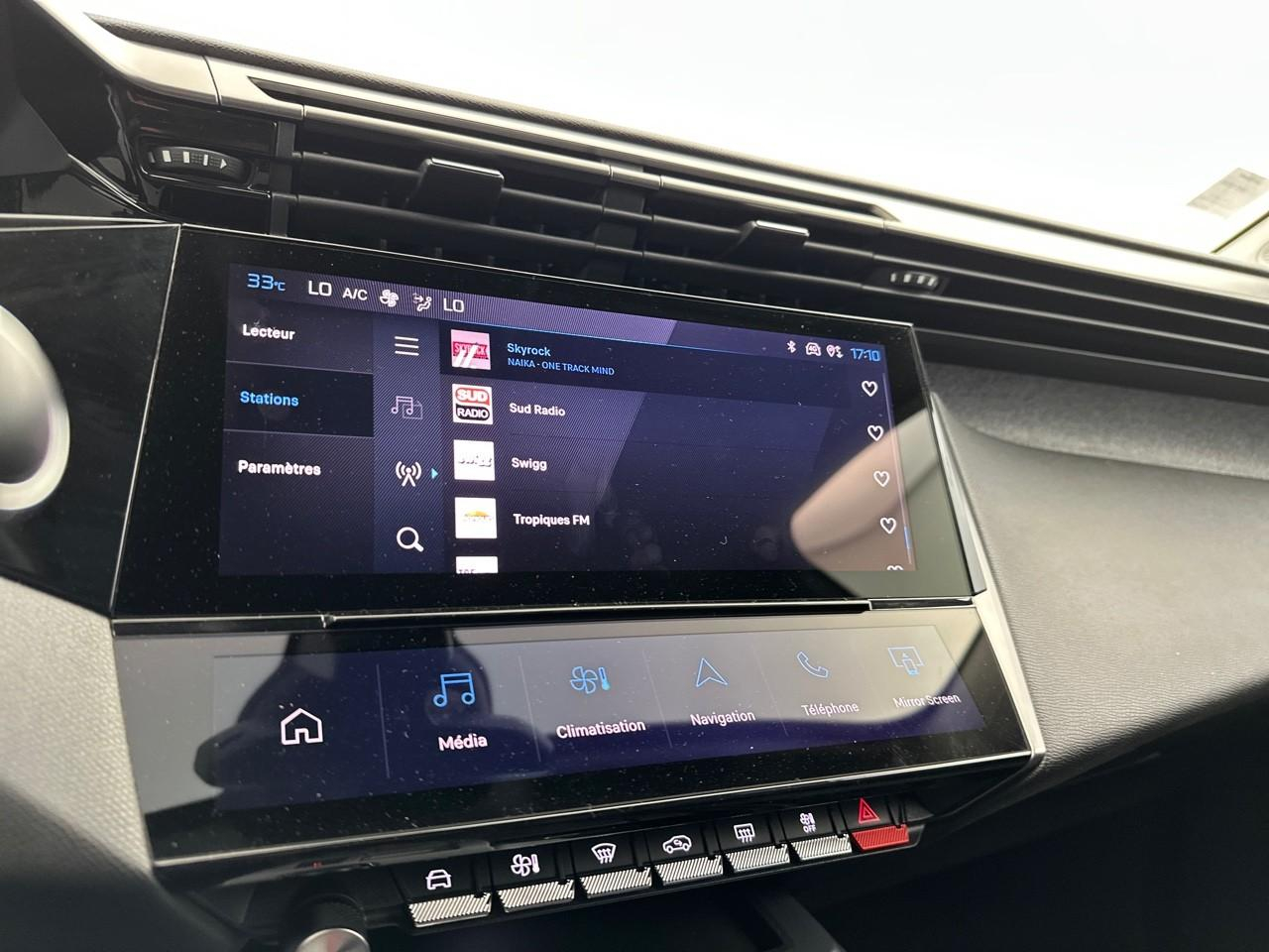 Peugeot 308 sw puretech 130ch s&s eat8 allure — photo 22