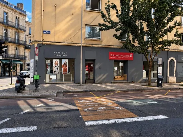 Bordeaux - Place Gambetta - Local commercial